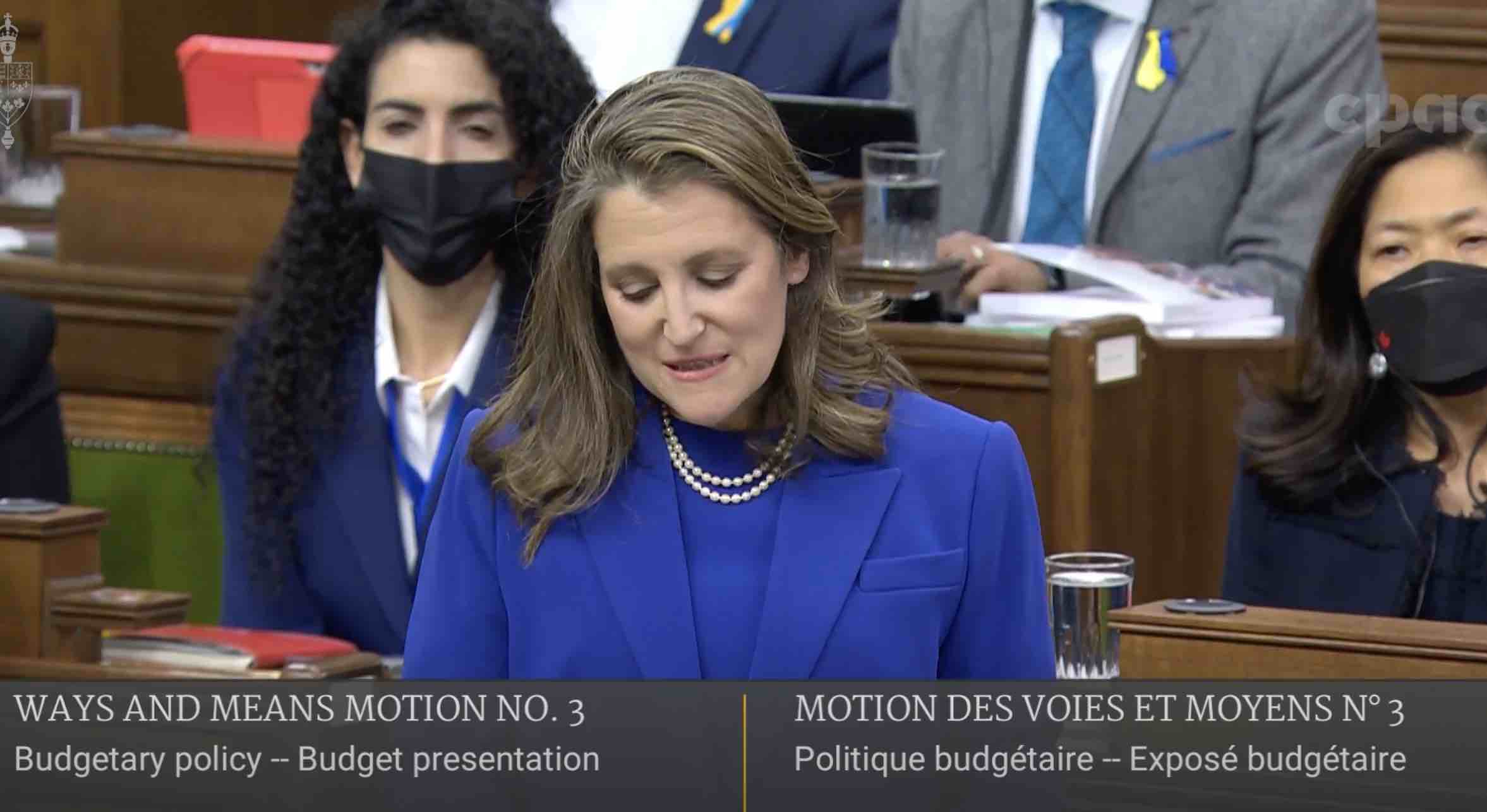 chrystia-freeland-qui-annonce-son-budget-le-7-avril-2022.jpg