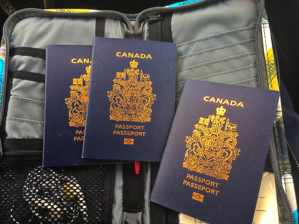 passeports-canadiens.jpg