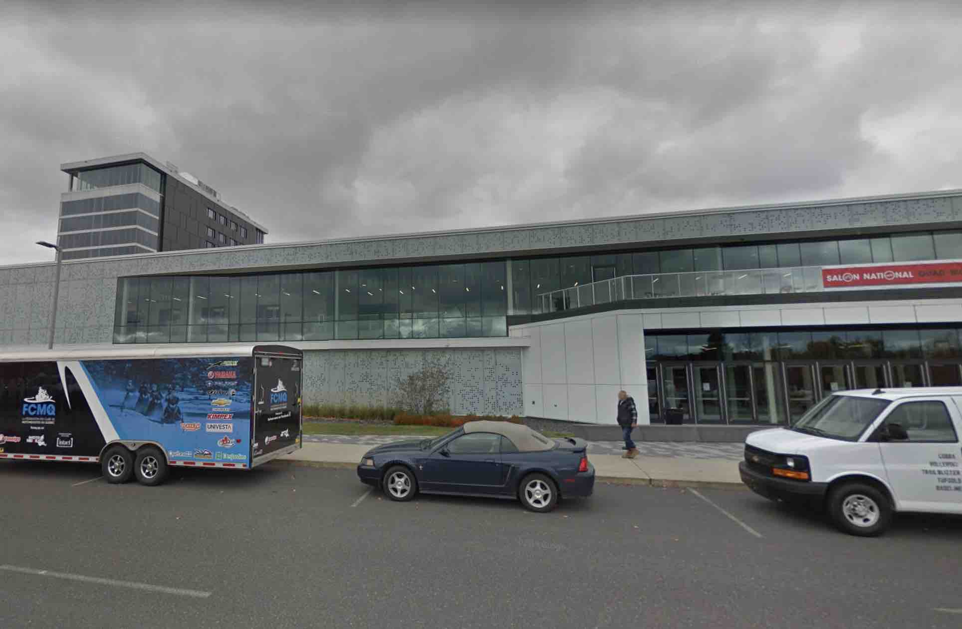 l-hotel-grand-times-a-drummondville-avec-le-centrexpo-cogeco.jpg