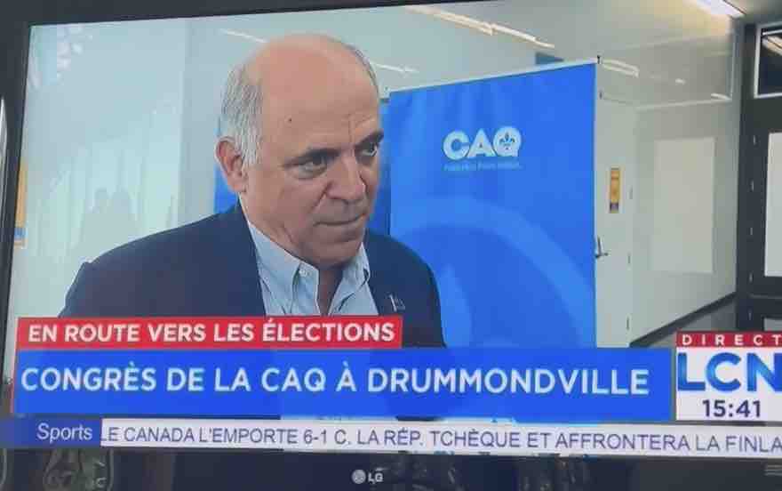le-ministre-pierre-fitzgibbon-qui-parle-de-son-voyage-a-davos-mai-2022.jpg