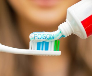le-silicofluorure-de-sodium-dans-le-dentifrice-est-un-poison.jpg