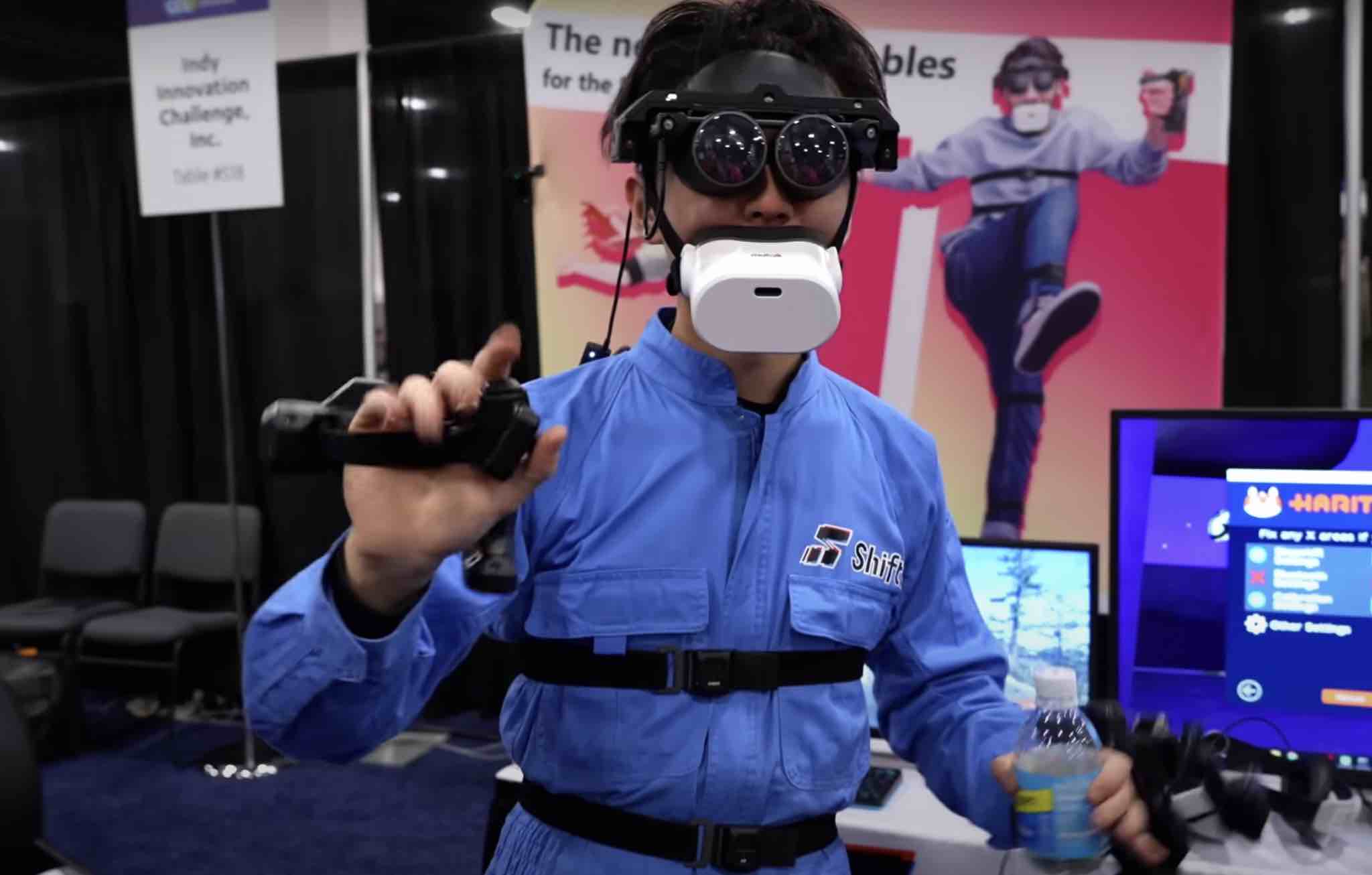 Via la vidéo de https://youtu.be/fAJ1LCO4cV4?t=165 — Exemple de port du mutalk au kiosque de Shiftall, au CES 2023, via la vidéo de Smart Home Solver.