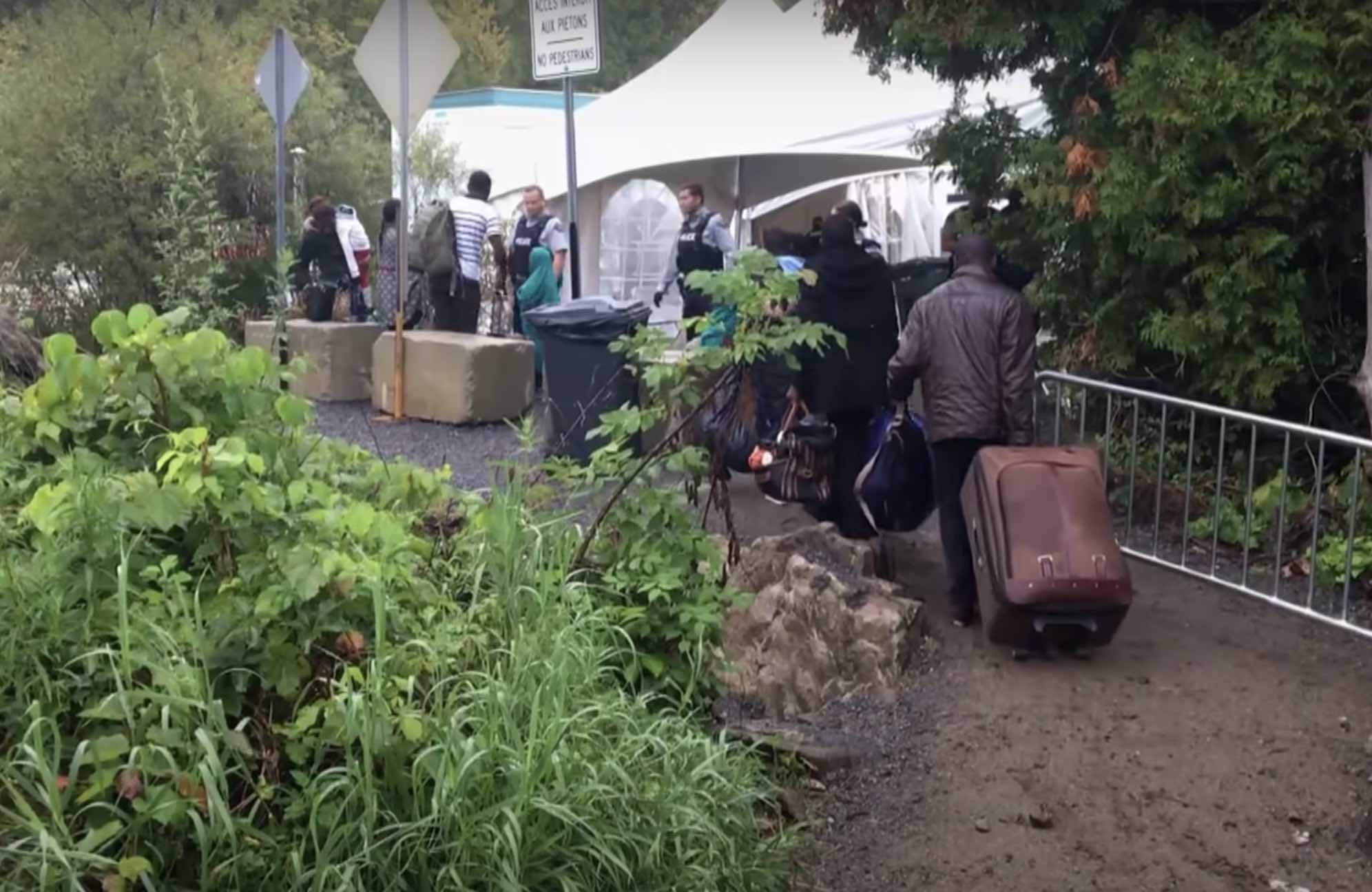 entree-des-migrants-irreguliers-via-le-chemin-roxham.jpg