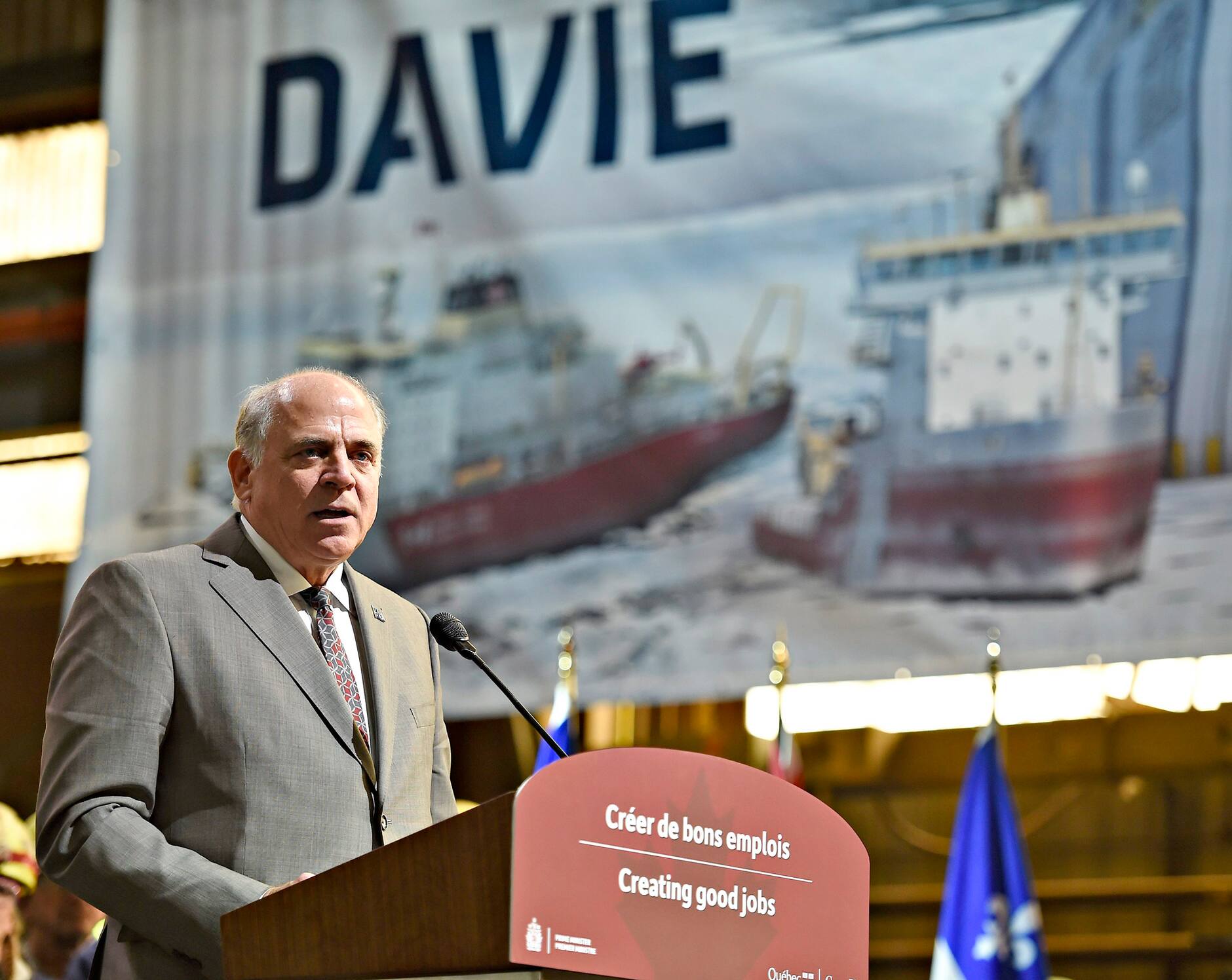 Photo Stevens LeBlanc -- Le ministre de l’Économie, Pierre Fitzgibbon, à Lévis, plus tôt cette semaine, lors de l’annonce d’investissements massifs pour la modernisation du chantier naval Davie.