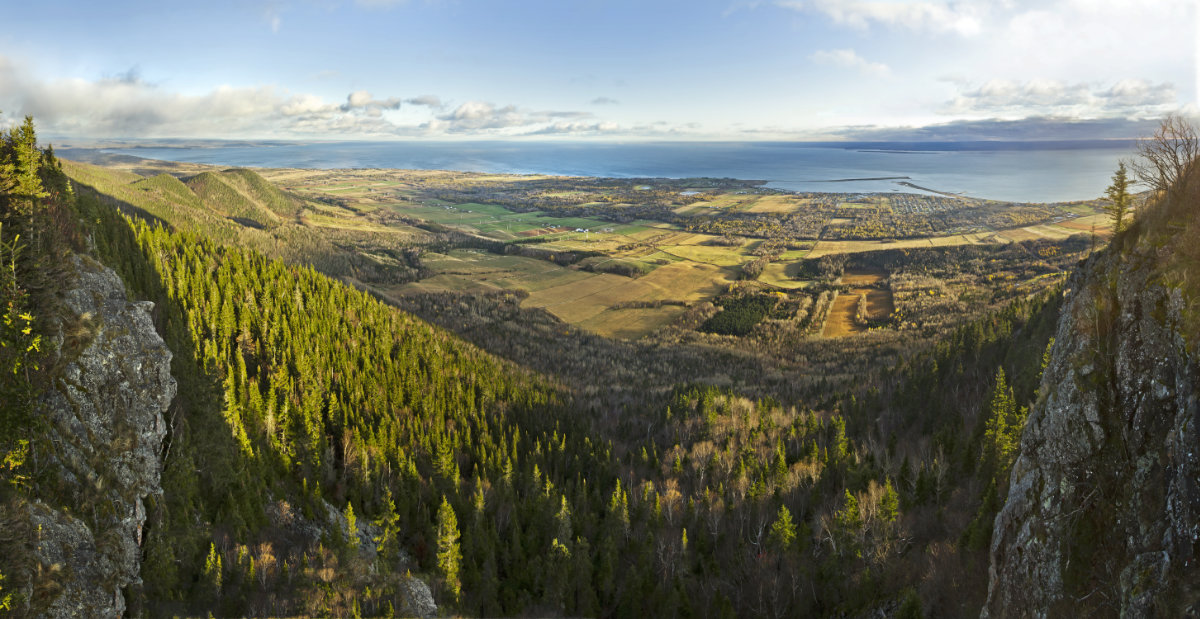 paysage-de-la-mer-de-carleton-au-quebec.jpg