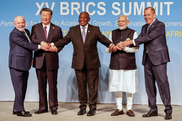Les dirigeants des BRICS se réunissent en Afrique du Sud au milieu d’appels à un rôle international accru pour les pays du Sud [File: Gianluigi Guercia / Pool via Reuters] -- © Fourni par Al Jazeera