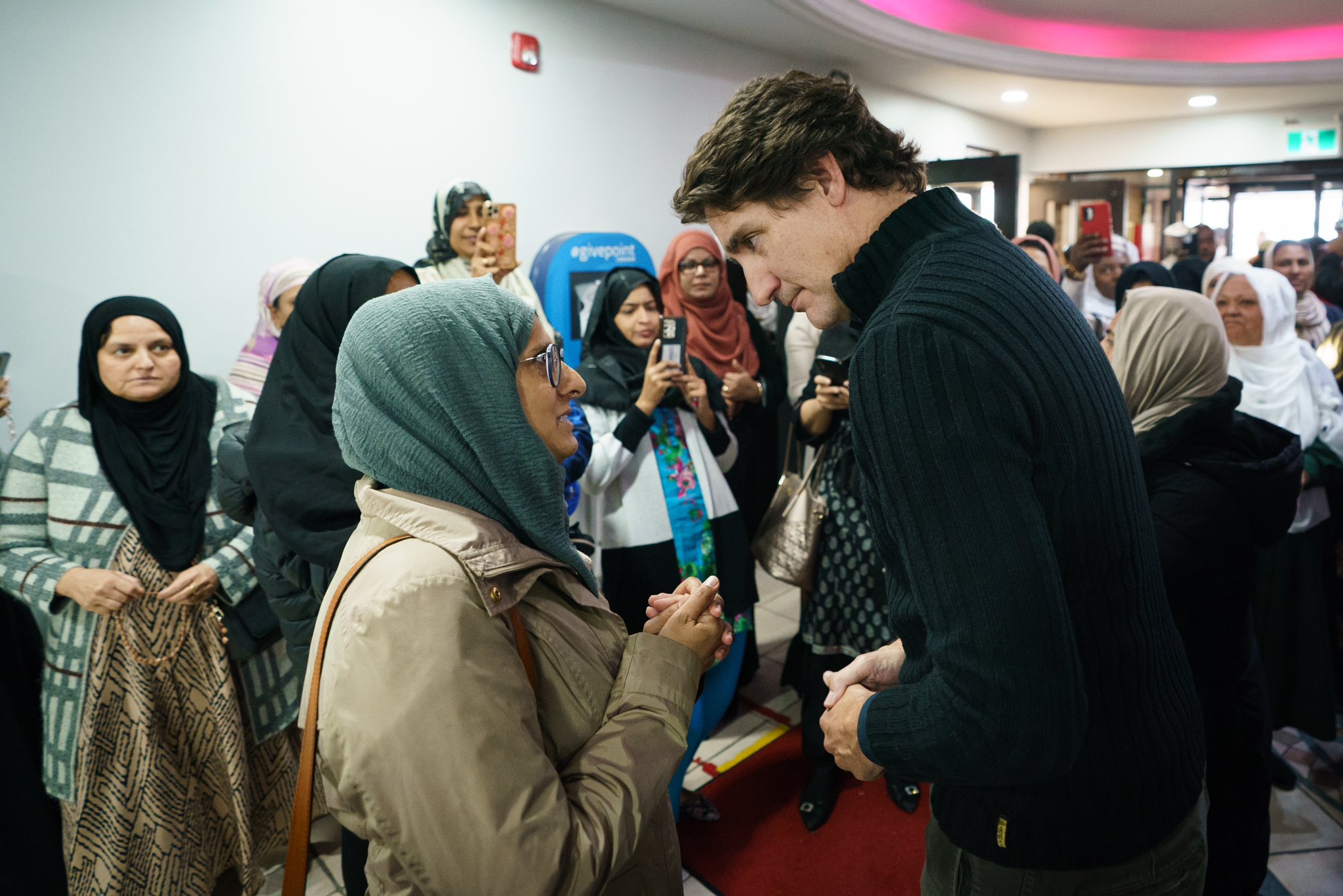 musulmane-et-justin-trudeau.jpg