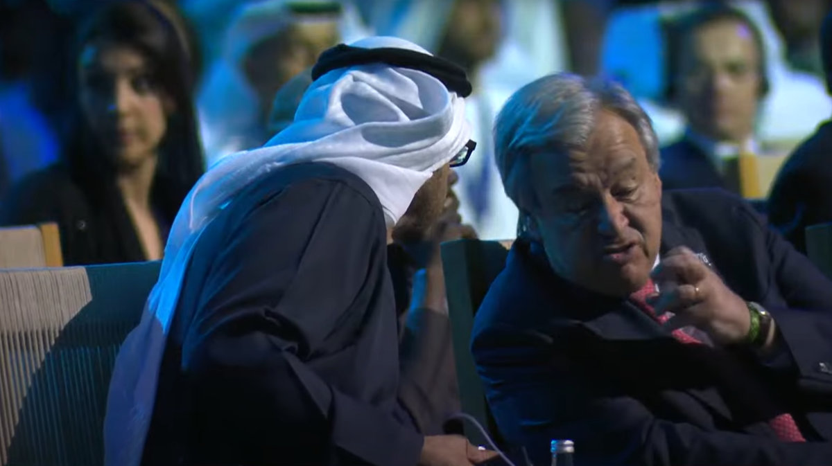 antonio-guterres-en-discussion-a-la-cop-28.jpg