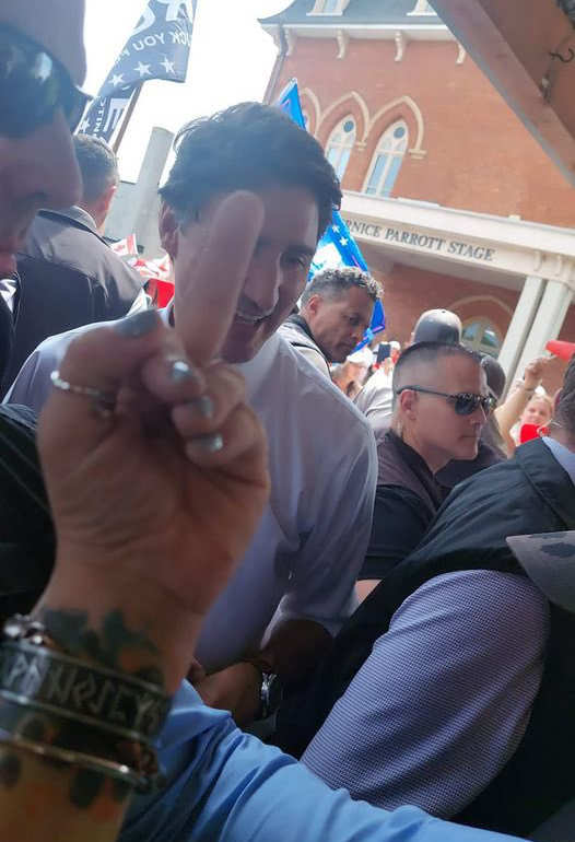 ce-que-les-canadiens-pensent-de-justin-traitre-trudeau.jpg