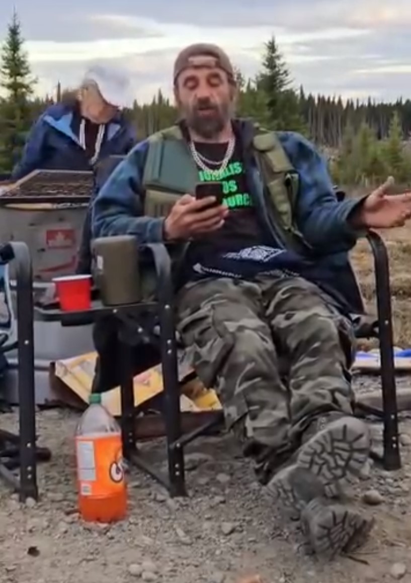 steve-lefebvre-en-abitibi-11-mai-2024-pendant-un-direct.jpg