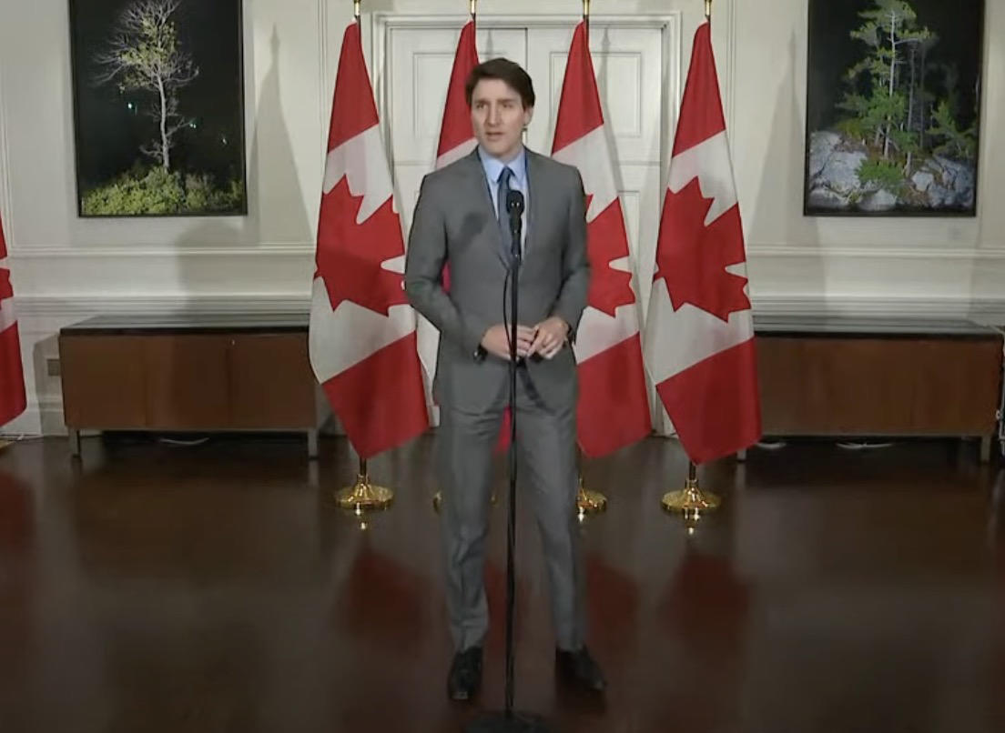 Le Premier ministre Justin Trudeau s’entretient avec les journalistes après le sommet avec l’Ukraine à Londres – 2 mars 2025<br /><br />Source: https://www.youtube.com/watch?v=8Bbxk6VveAA