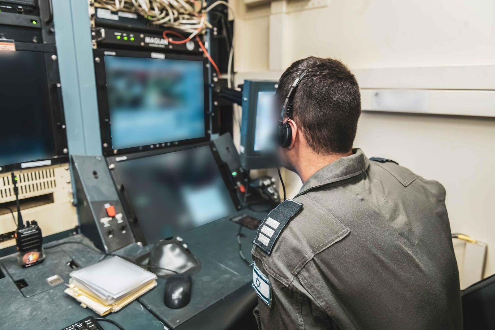 l-idf-qui-prepare-le-decollage-de-drones-en-palestine.jpg