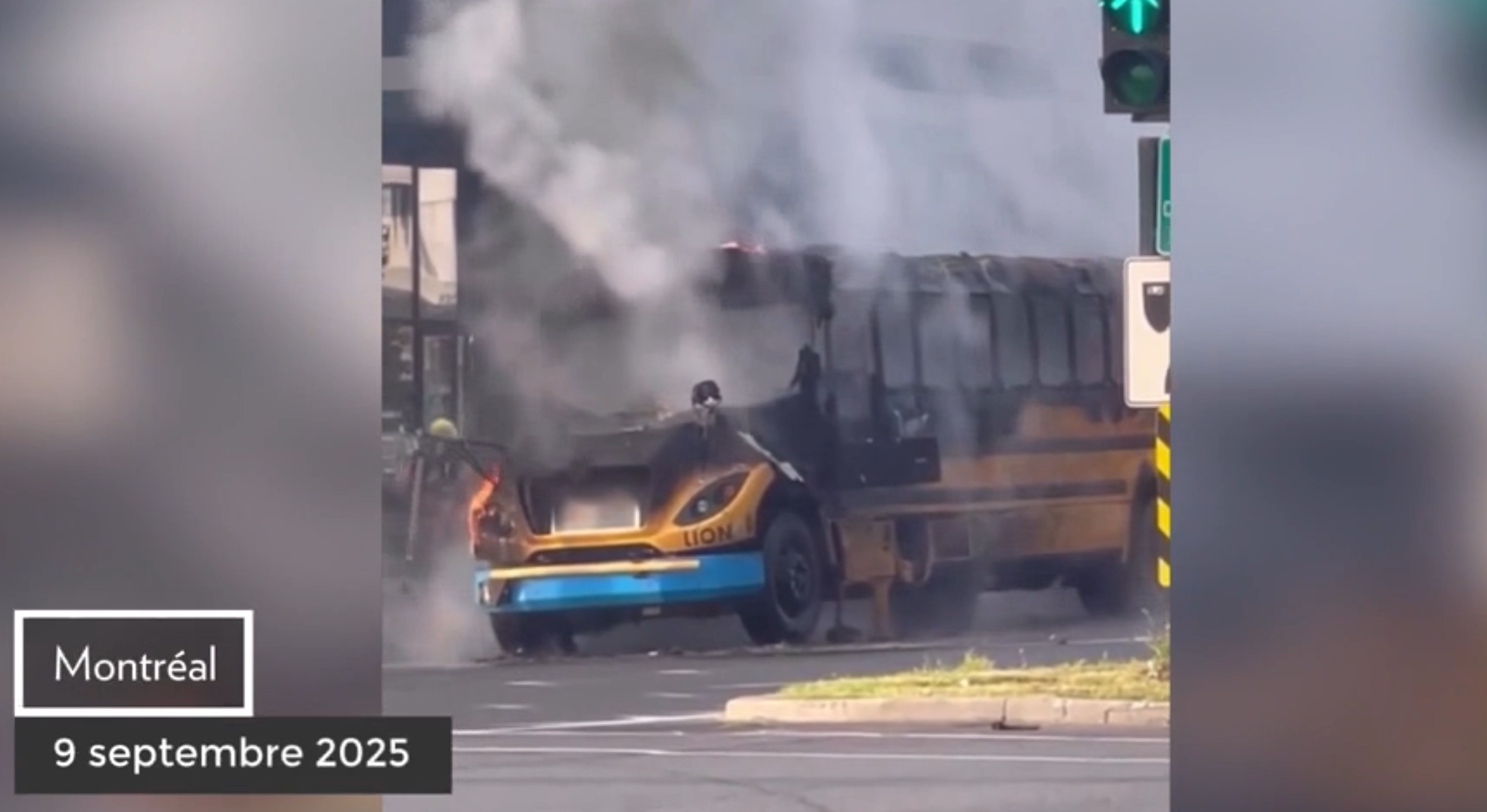 autobus-scolaire-de-lion-en-feu.jpg
