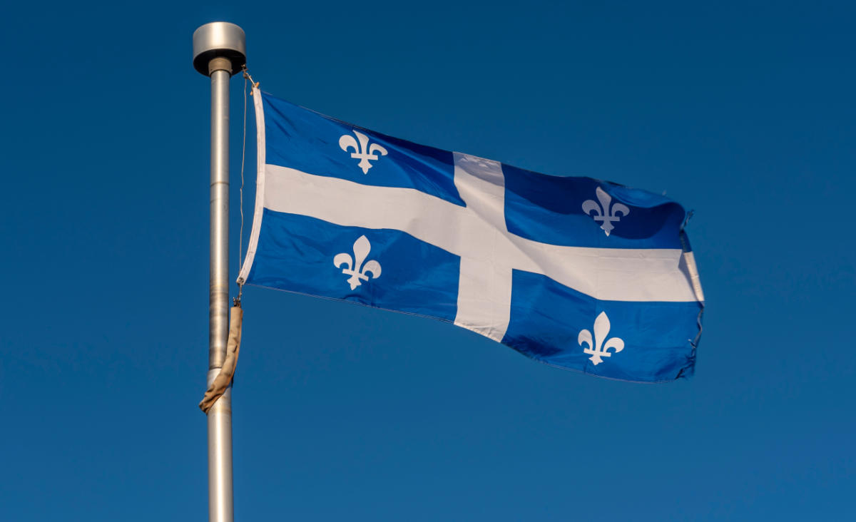 drapeau-du-quebec.jpg