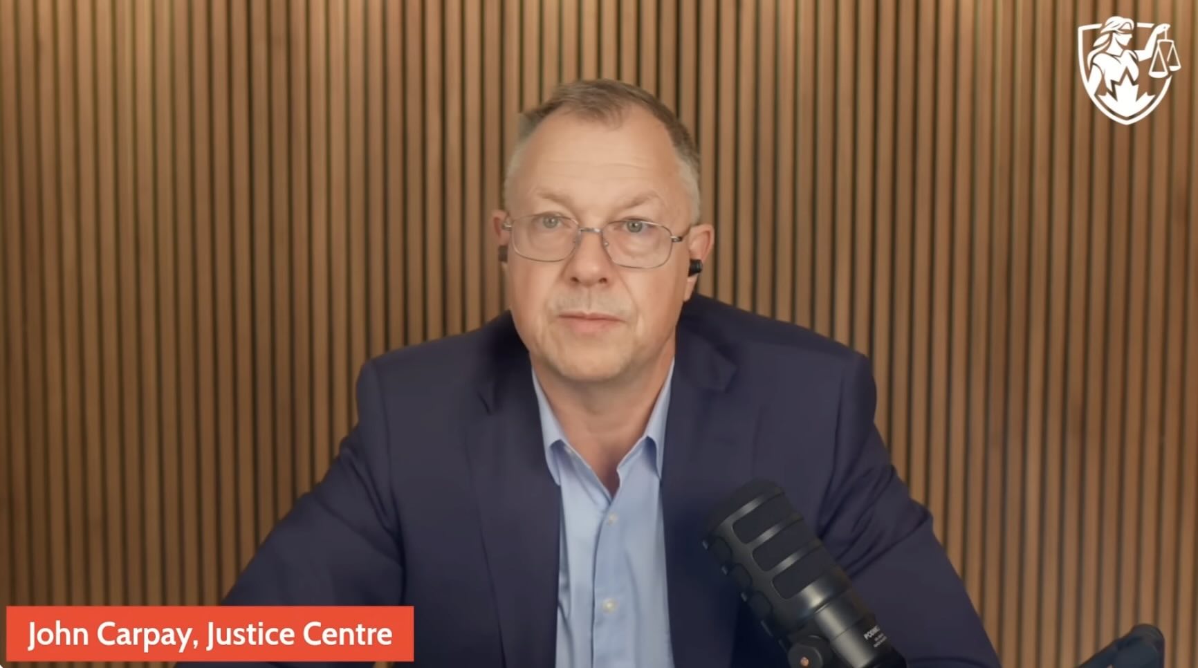 John Carpay, dans une vidéo du 8 octobre 2025.<br /><br />Le Canada pourrait devenir un État policier d'ici Noël si le Parlement adopte les projets de loi C-2, C-8 et C-9.<br /><br />Source: https://www.youtube.com/watch?v=F2rmakvExpc