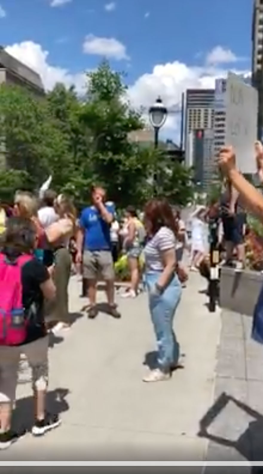 manif-de-mtl-contre-le-pl61-1.jpg
