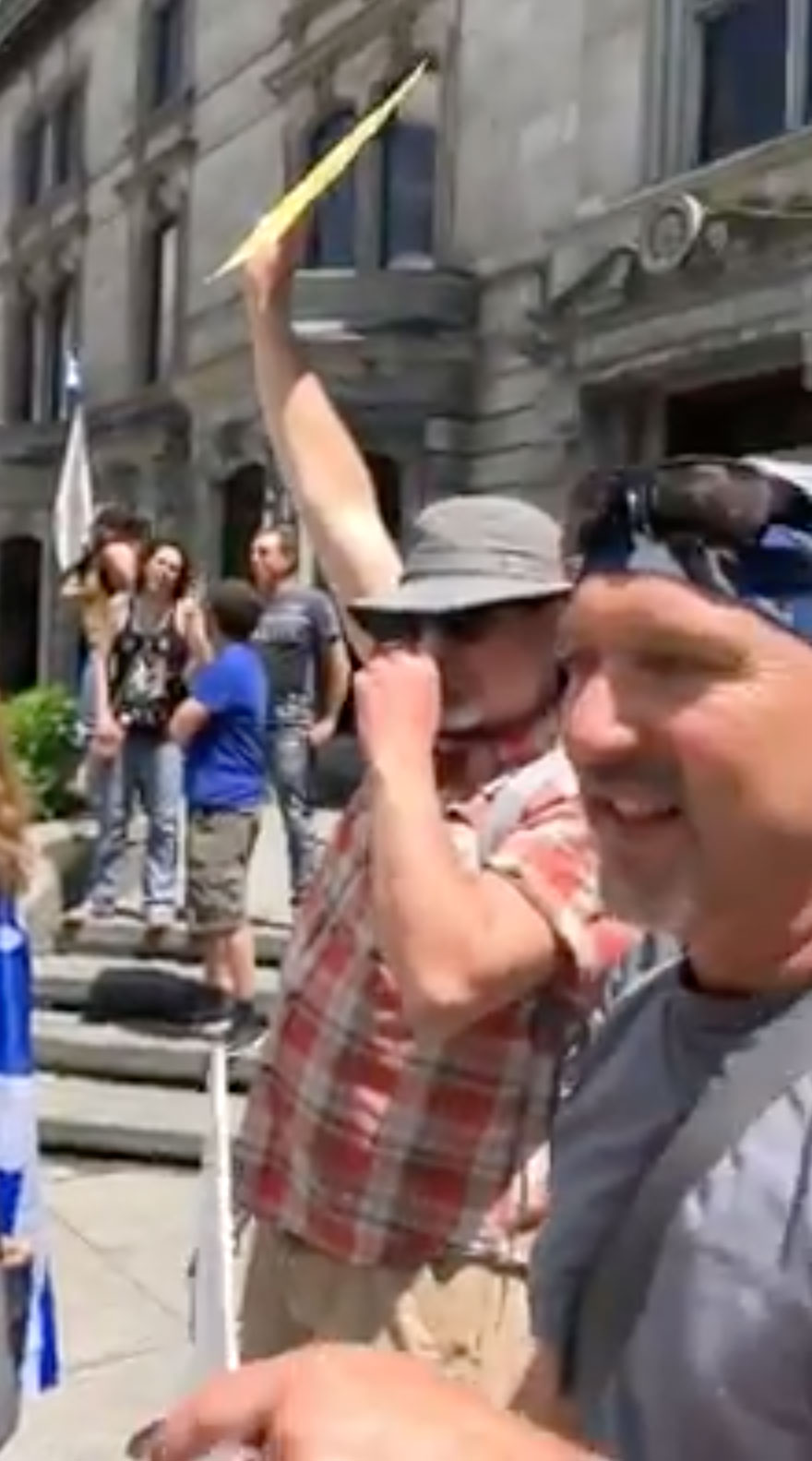 manif-de-mtl-contre-le-pl61-3.jpg