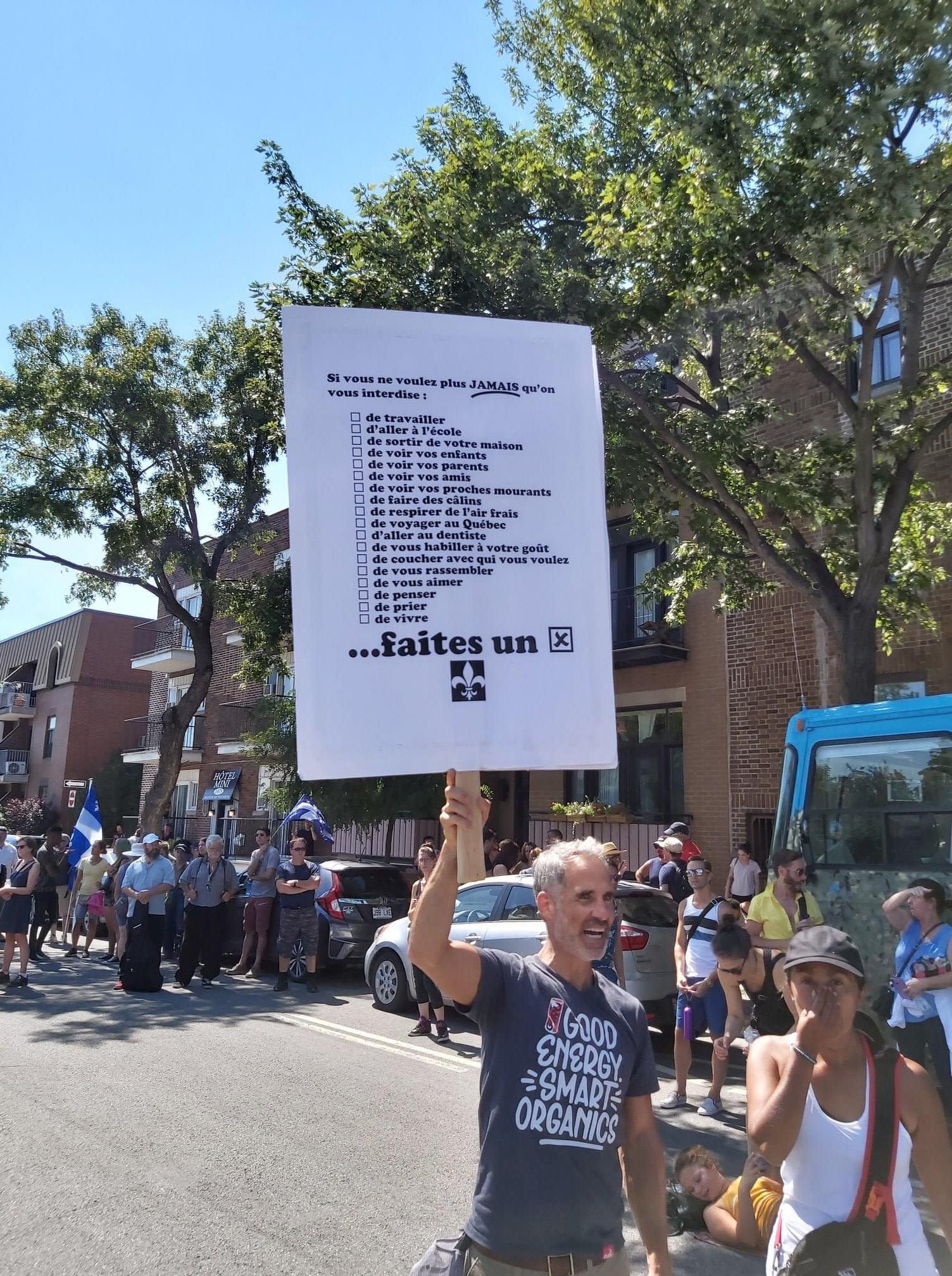 manif-mtl-8-aout-2020-4.jpg