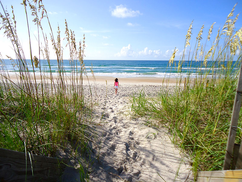 sur-la-plage-devant-l-ocean.jpg