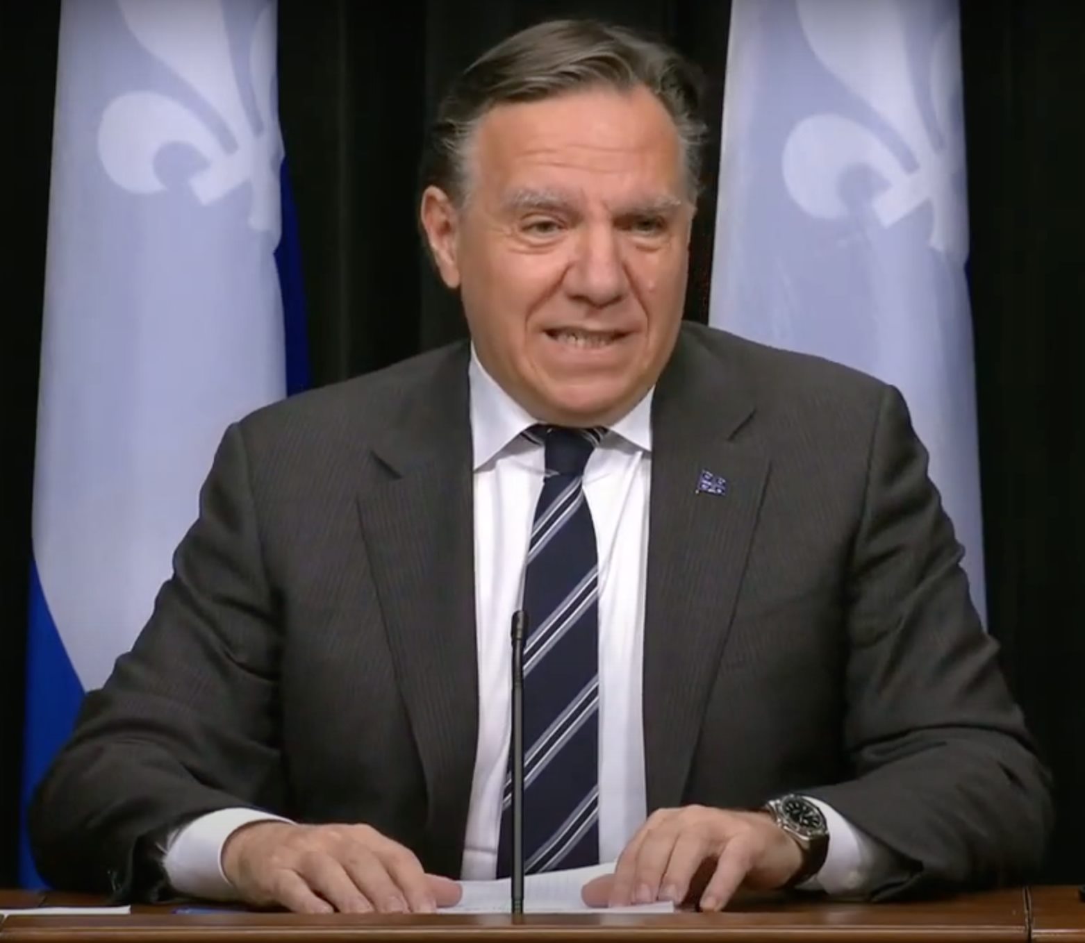 francois-legault-a-sa-melee-de-presse-du-mardi-27-octobre-2020.jpg