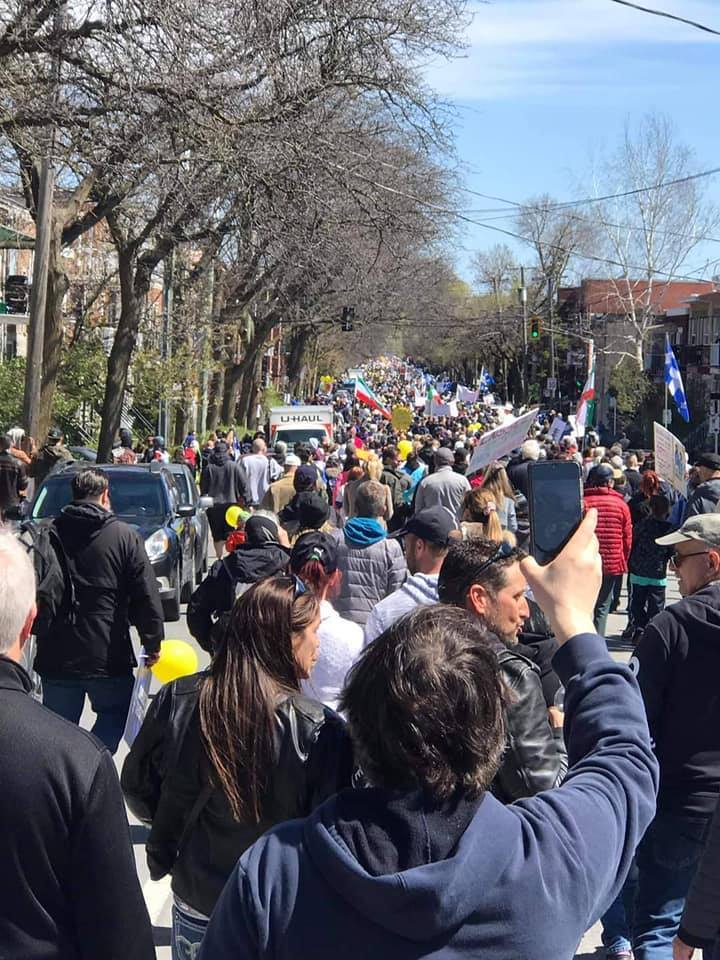 foule-qui-defile-a-montreal-1er-mai-2021-par-pierre-bourdon.jpg