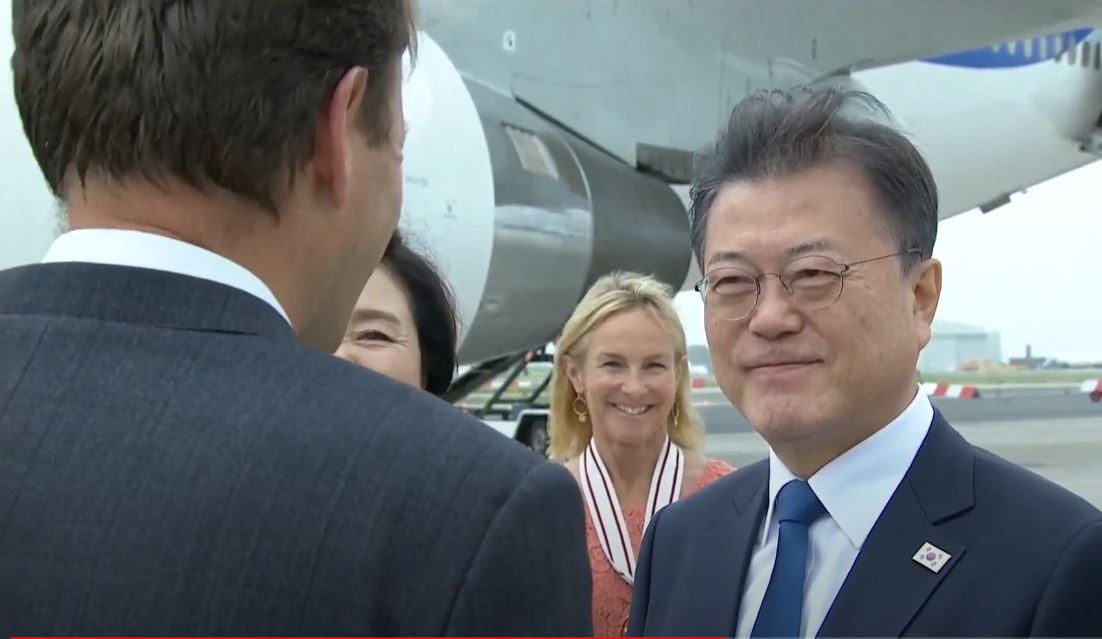 president-coreen-sans-masque-au-g7-de-cornwall-en-gb-le-11-juin-2021.JPG