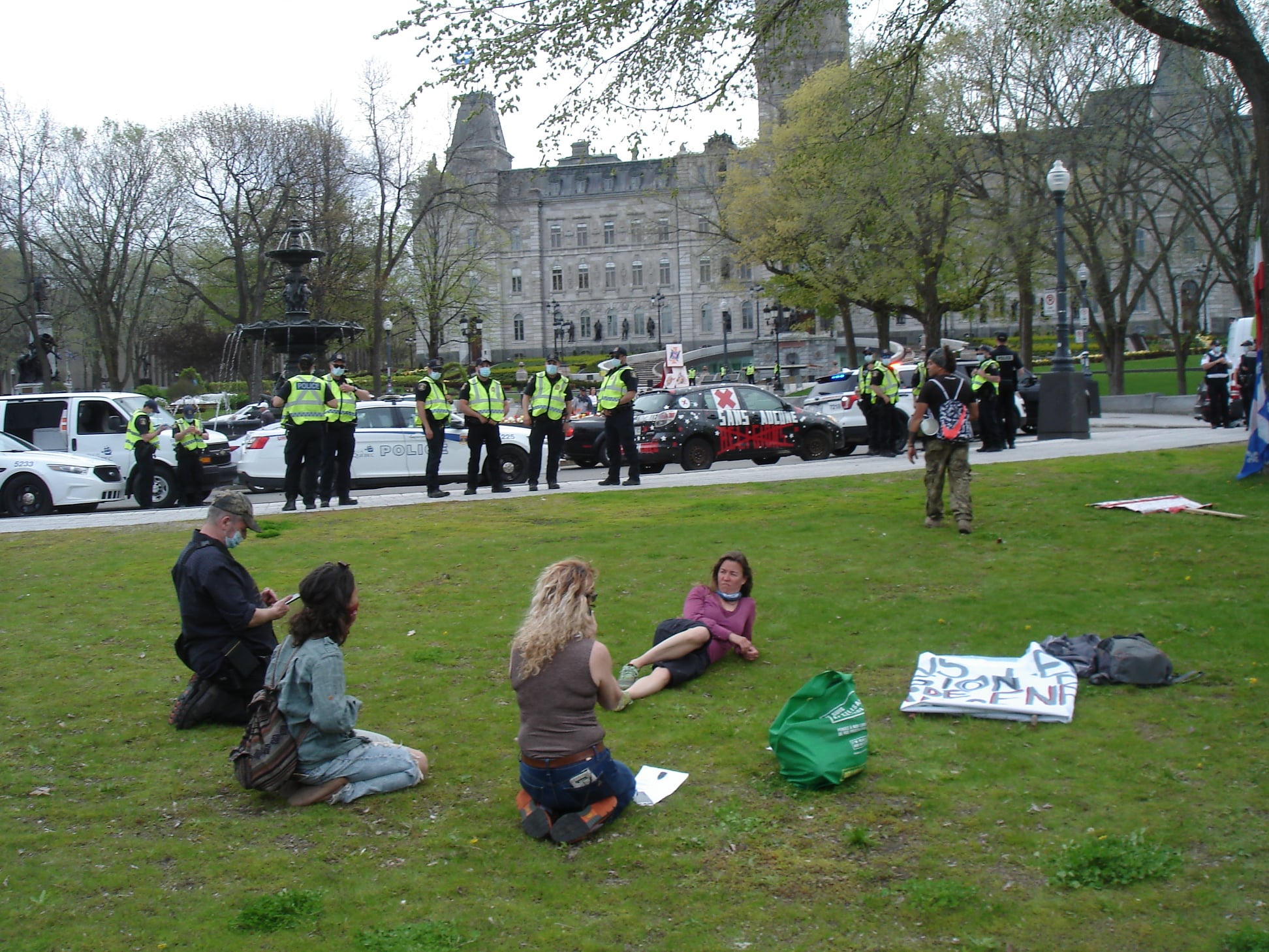 sit-in-9.jpg