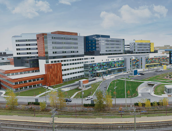 complexe-hospitalier-du-cusm-a-montreal.jpg
