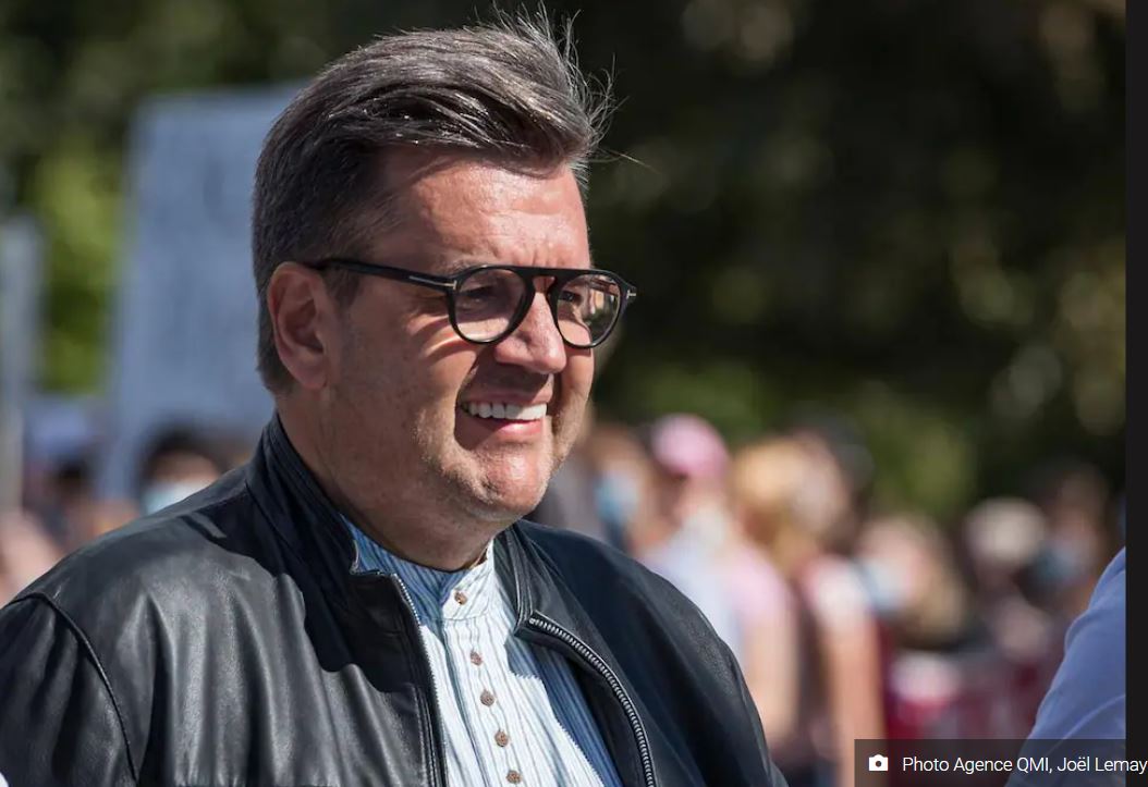 denis-coderre-a-la-marche-pour-le-climat-du-24-septembre-2021-a-montreal.JPG