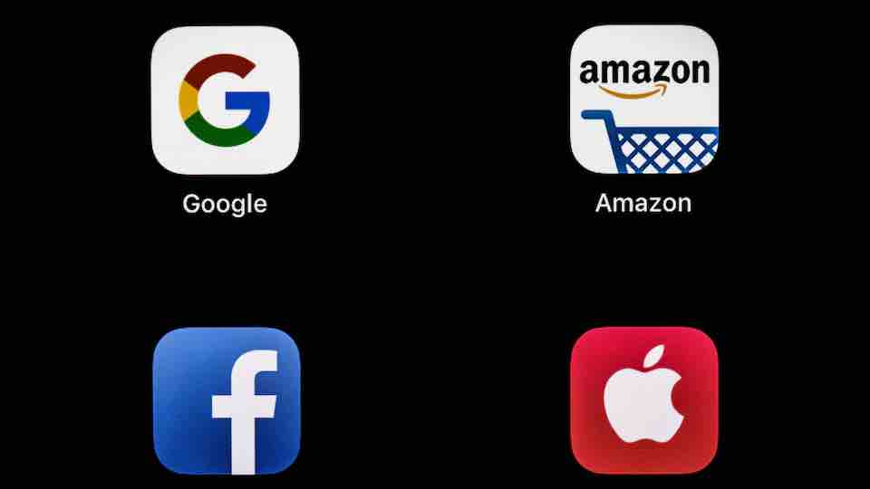 Les GAFA (Google, Amazon, Facebook et Apple) sont visés par cette taxation. -- PHOTO : GETTY IMAGES / LIONEL BONAVENTURE
