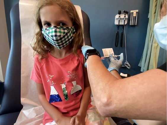 enfants-de-5-a-11-ans-qui-se-font-vacciner.jpg