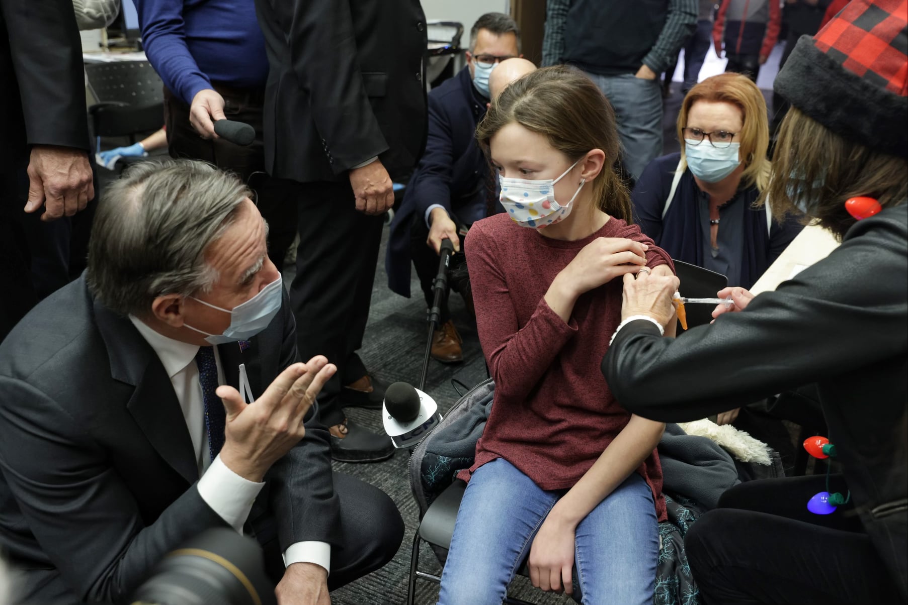 francois-legault-qui-veut-faire-injecter-tous-les-5-a-11-ans-du-quebec.jpg