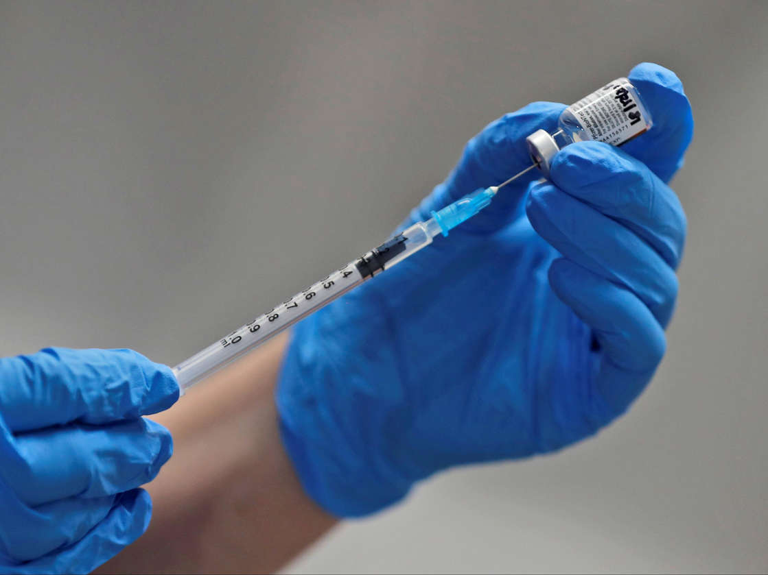 © /Reuters Ils ont jusqu'au 28 janvier pour recevoir leur troisième dose d'un vaccin contre la COVID-19. (Archives)