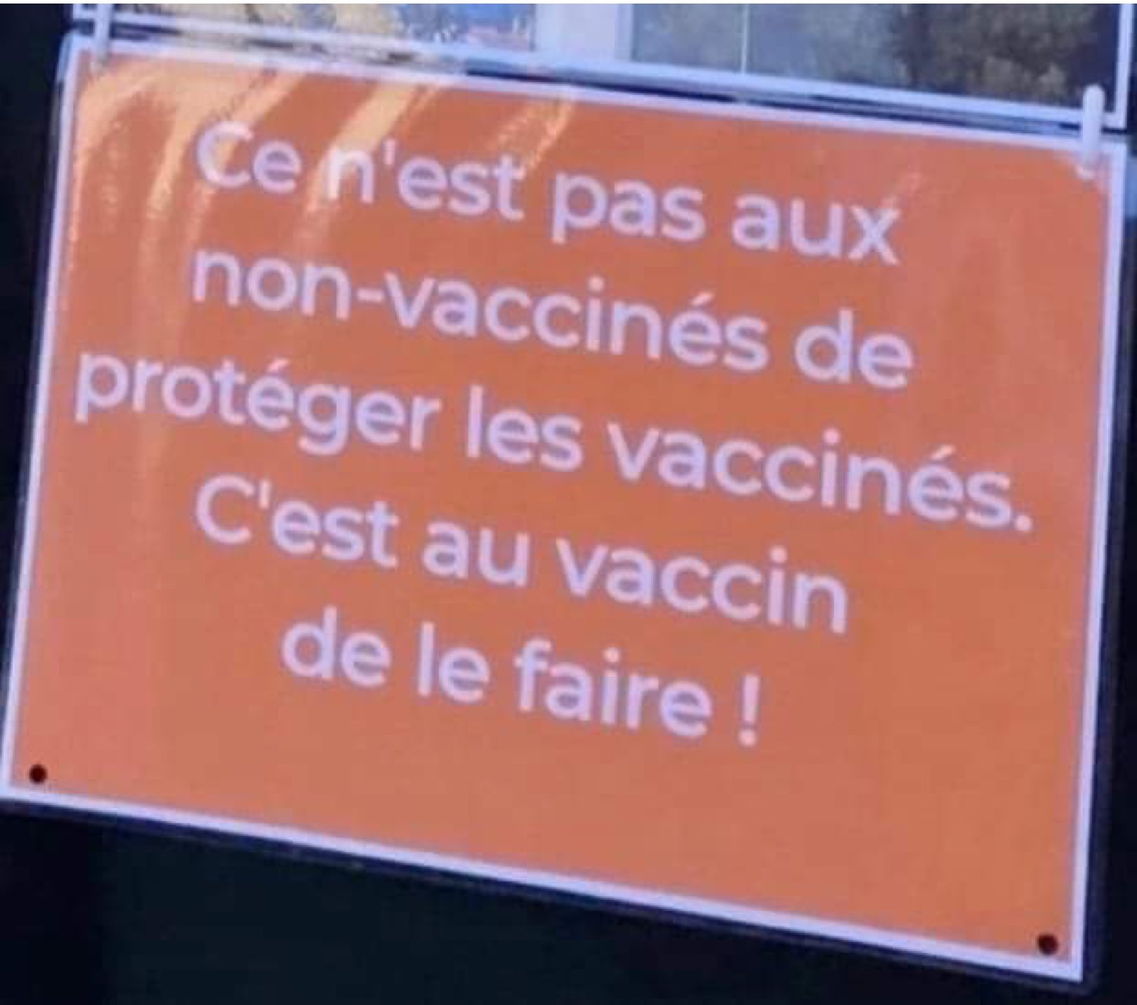 c-est-au-vaccin-de-proteger-les-vaccines-en-theorie.jpg